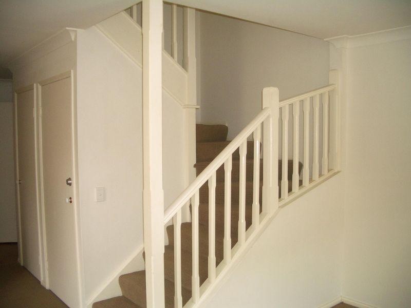 Lodge 4 Unit 9/87-91   Heeb Street, Ashmore QLD 4214