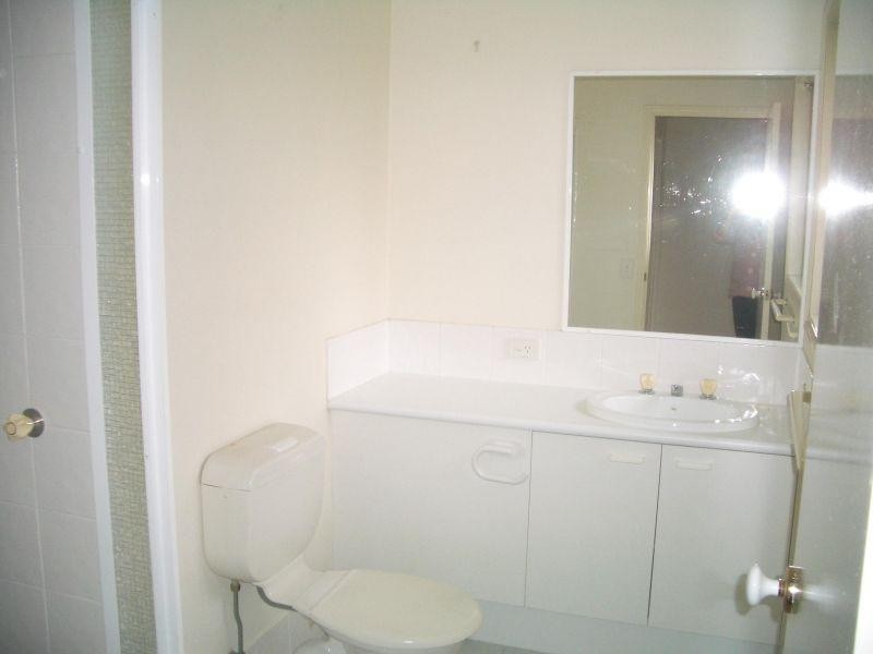 Lodge 4 Unit 9/87-91   Heeb Street, Ashmore QLD 4214