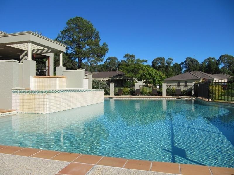 433  Brisbane Road, Arundel QLD 4214