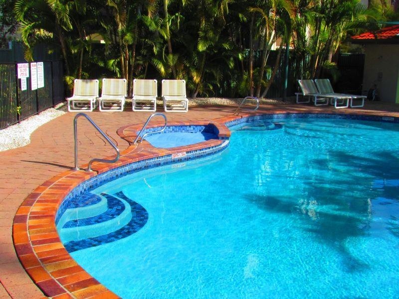 22 Jennifer Avenue, Runaway Bay QLD 4216