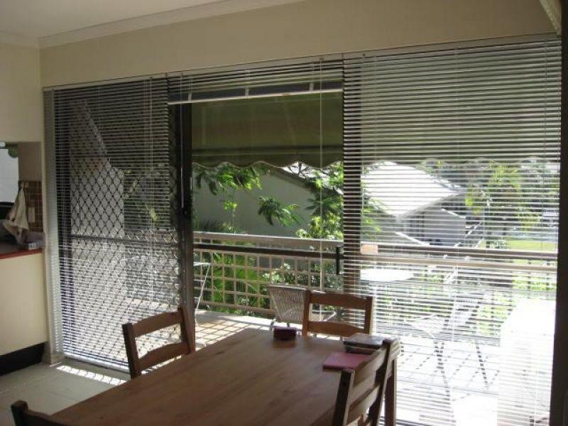 111 Markeri Street, Mermaid Waters QLD 4218