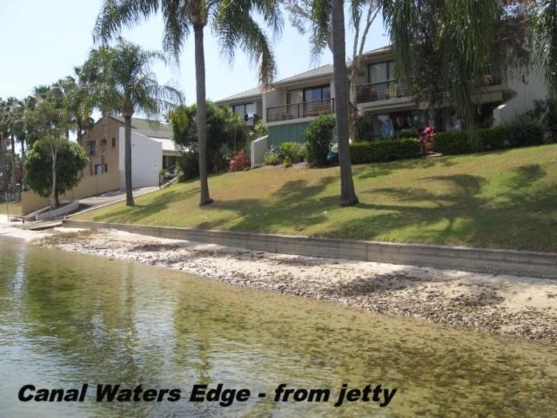 111 Markeri Street, Mermaid Waters QLD 4218