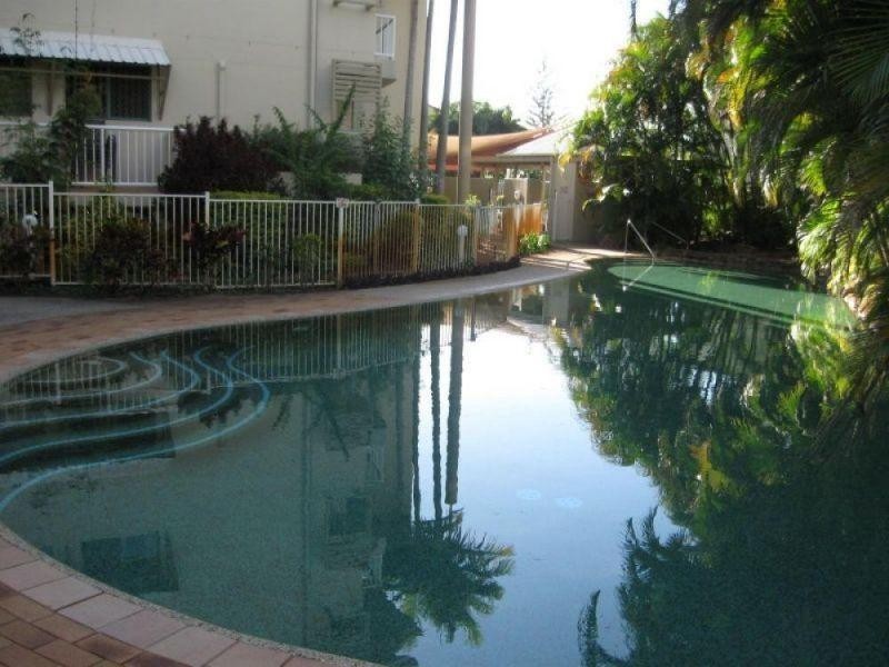 26/13 Montgomery Avenue, Main Beach QLD 4217