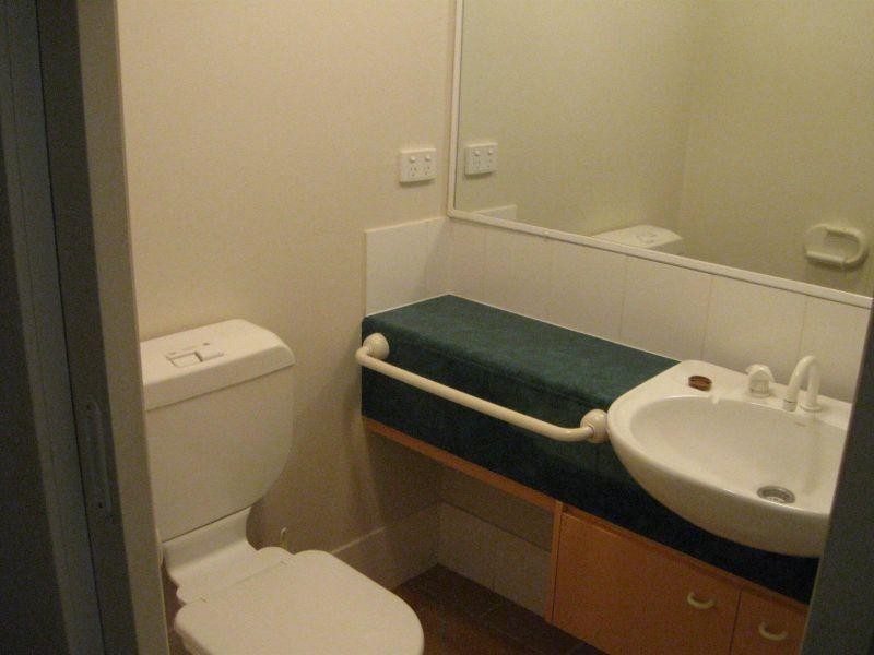 26/13 Montgomery Avenue, Main Beach QLD 4217