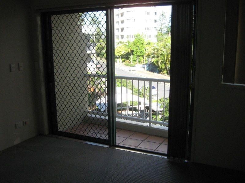 26/13 Montgomery Avenue, Main Beach QLD 4217