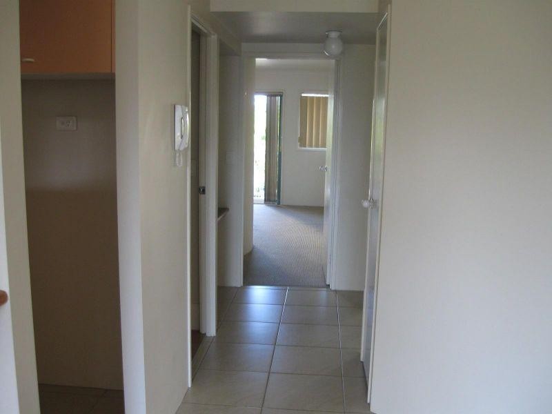 4/13 Montgomery Avenue, Main Beach QLD 4217