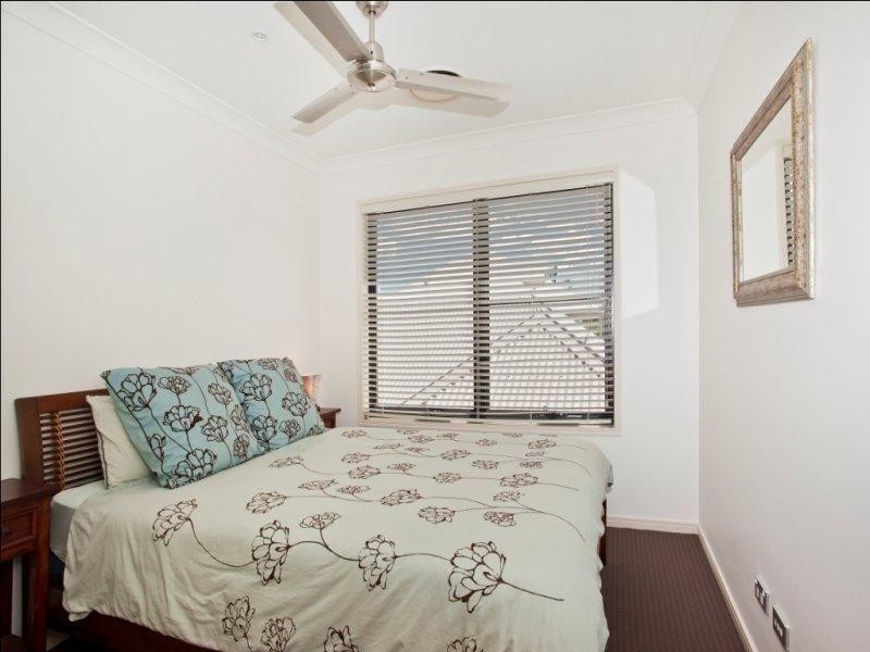 2005/1 The Vistas Drive, Carrara QLD 4211