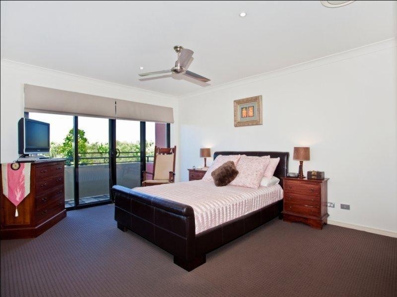 2005/1 The Vistas Drive, Carrara QLD 4211