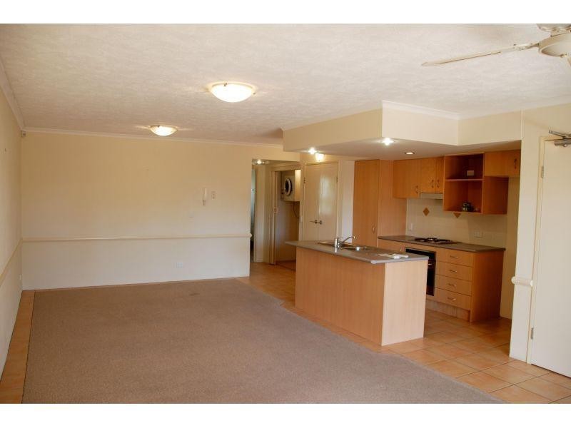 12 Lloyd Street, Southport QLD 4215