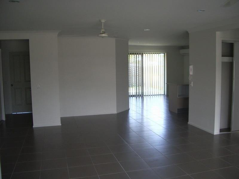 118/230 Pulgul Street, Urangan QLD 4655