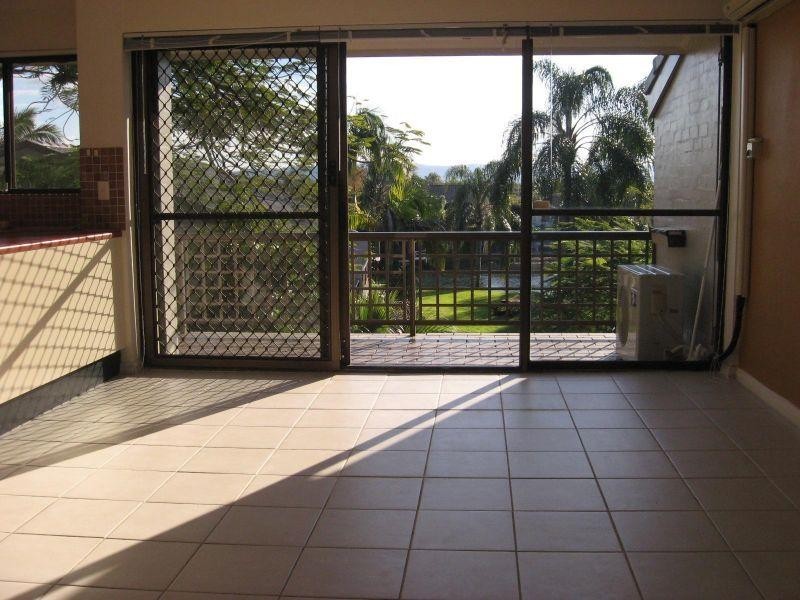 111 Markeri Street, Mermaid Waters QLD 4218