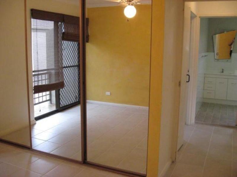 111 Markeri Street, Mermaid Waters QLD 4218