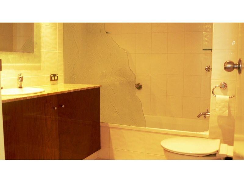 9 Bayview Street, Runaway Bay QLD 4216