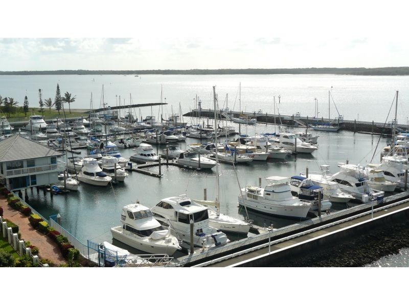 9 Bayview Street, Runaway Bay QLD 4216