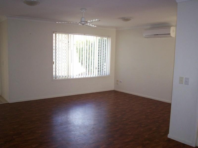 2 Langport Parade, Mudgeeraba QLD 4213