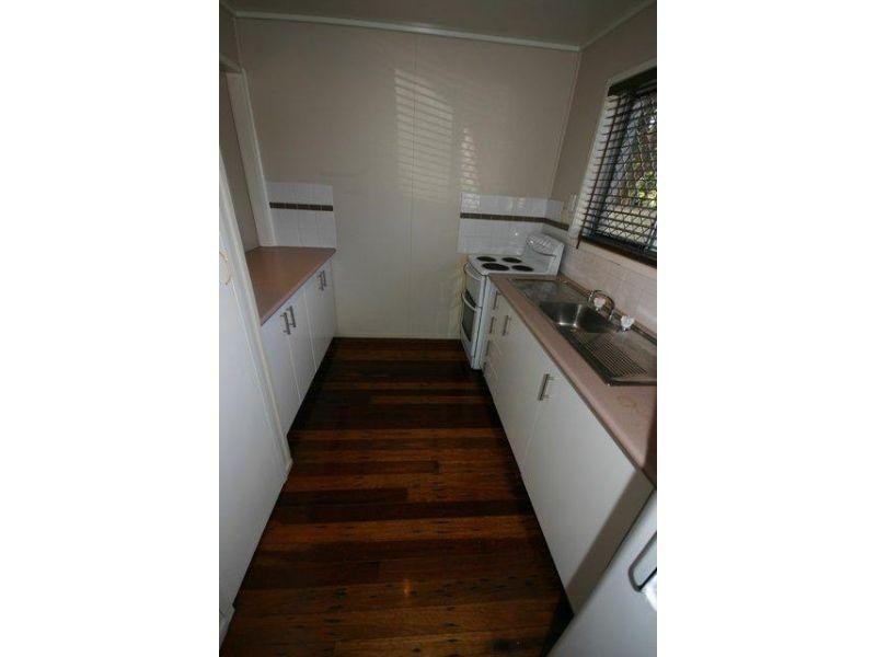 4 Kyeemagh Court, Southport QLD 4215