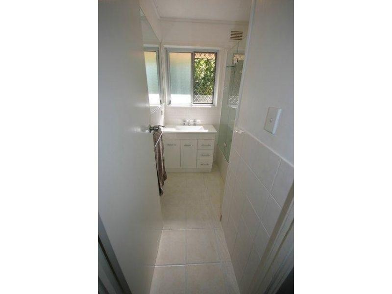 4 Kyeemagh Court, Southport QLD 4215