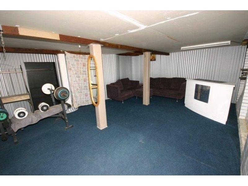 4 Kyeemagh Court, Southport QLD 4215