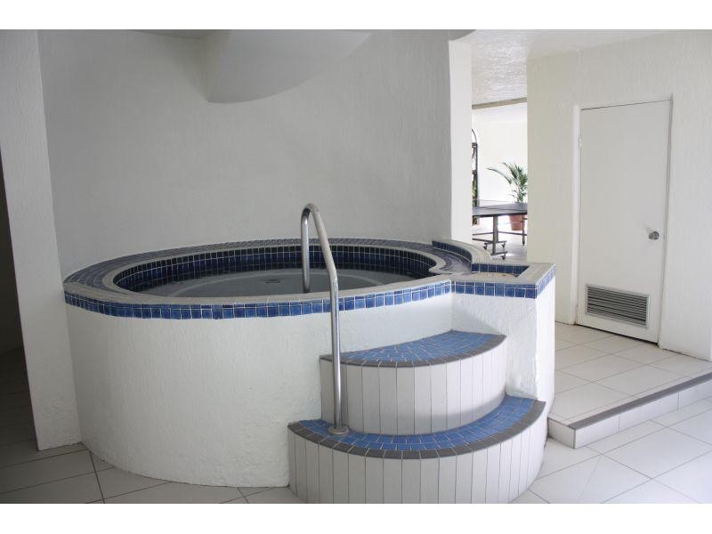 19/24 Hamilton Avenue, Surfers Paradise QLD 4217
