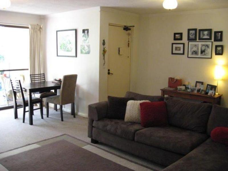 111 Markeri Street, Mermaid Waters QLD 4218