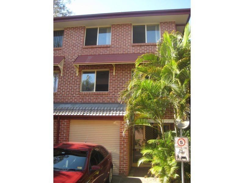 100 Racecourse Road, Bundall QLD 4217