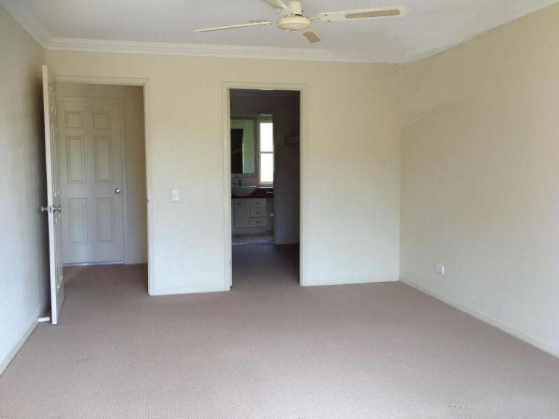 433  Brisbane Road, Arundel QLD 4214