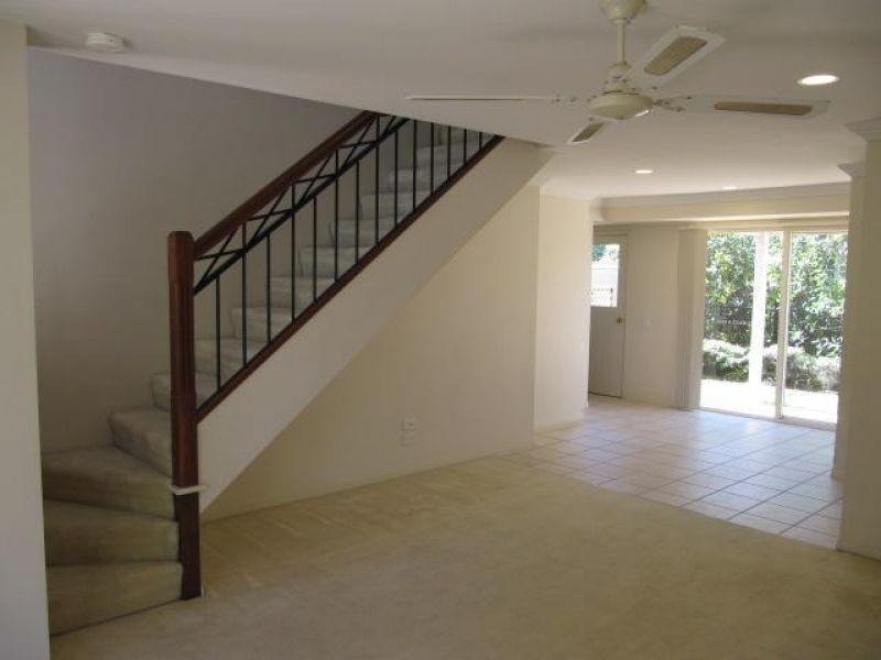 433  Brisbane Road, Arundel QLD 4214