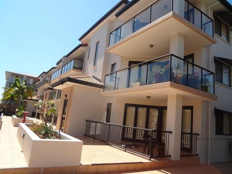 2 bedder/8 Lloyd Street, Southport QLD 4215