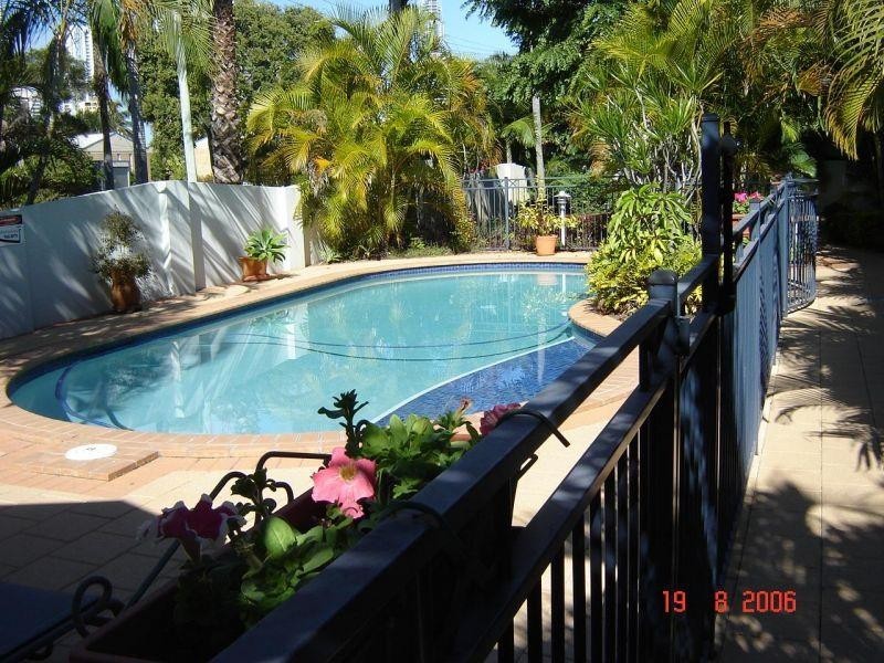 30-36 Burra Street, Chevron Island QLD 4217