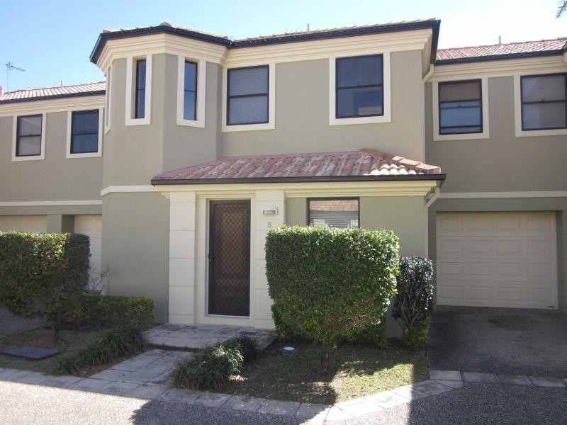 5 Mews WEST /99-101 Heeb Street, Benowa QLD 4217