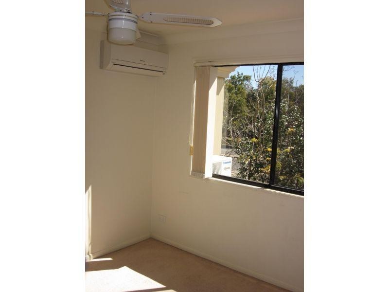 5 Mews WEST /99-101 Heeb Street, Benowa QLD 4217