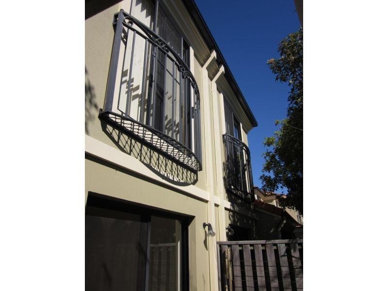 5 Mews WEST /99-101 Heeb Street, Benowa QLD 4217