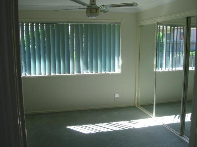 17/8 Honeysuckle Way, Calamvale QLD 4116