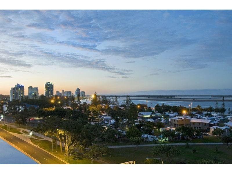 Apartment/17/136 Marine Parade, Southport QLD 4215