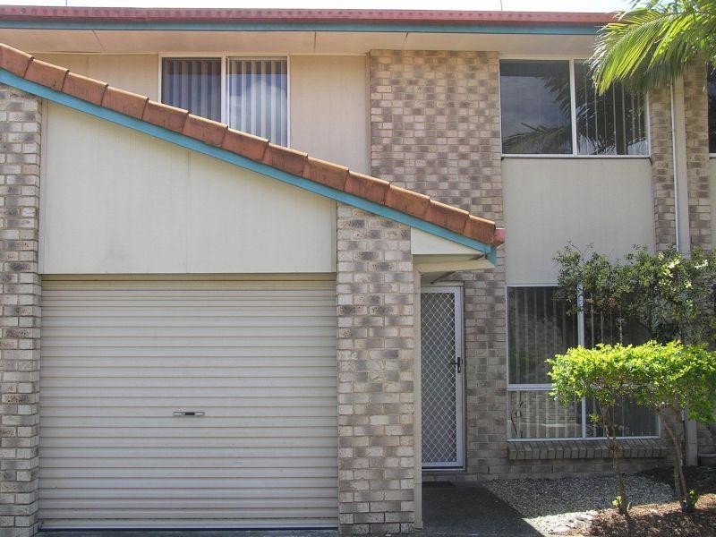 42 Murev Way, Carrara QLD 4211