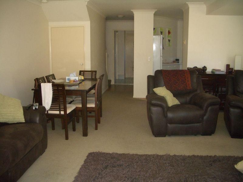 Lodge 3 Unit 12/87-91   Heeb Street, Ashmore QLD 4214