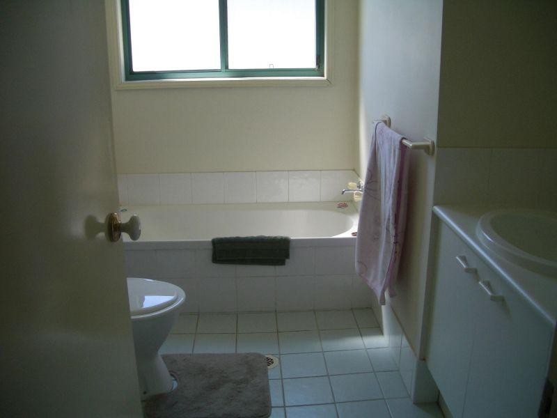 Lodge 3 Unit 4/87-91   Heeb Street, Ashmore QLD 4214