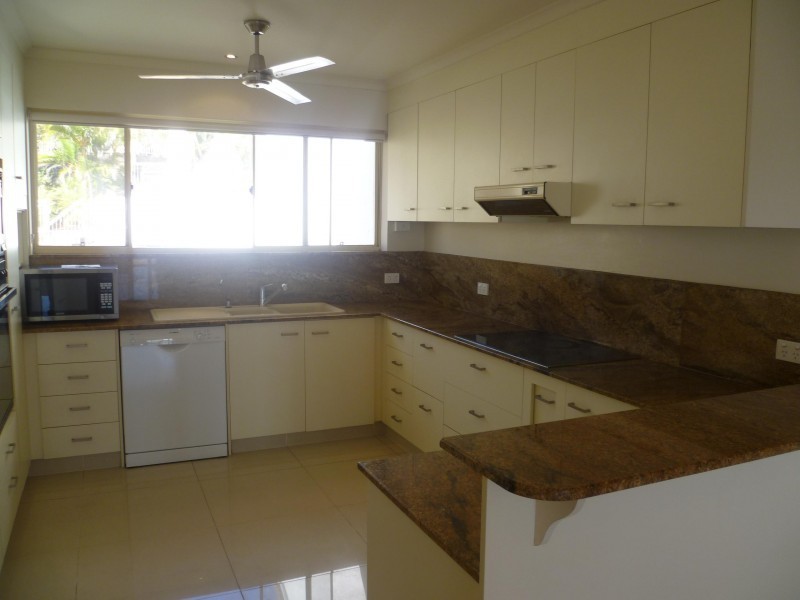 42 Duringan Street, Currumbin QLD 4223