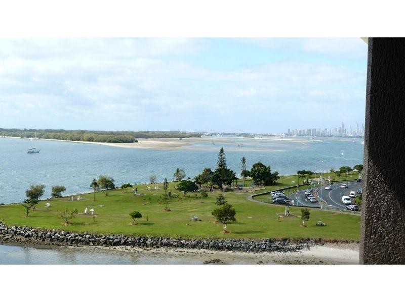 9 Bayview Street, Runaway Bay QLD 4216