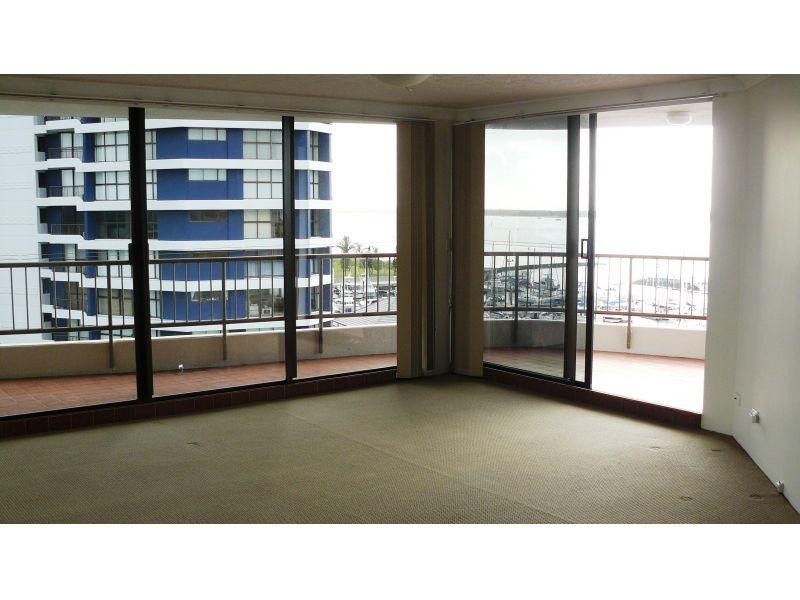 9 Bayview Street, Runaway Bay QLD 4216