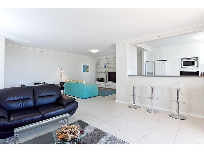 22 Montgomery Avenue, Main Beach QLD 4217