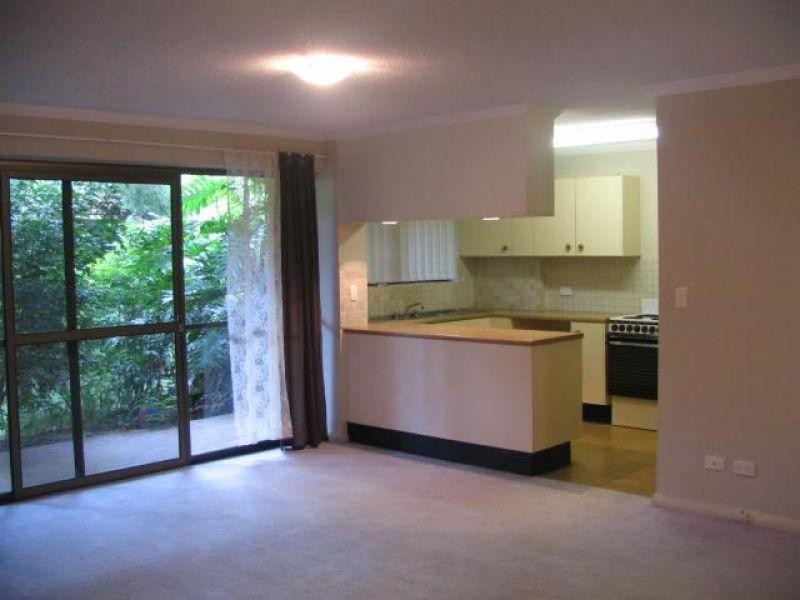 111 Markeri Street, Mermaid Waters QLD 4218