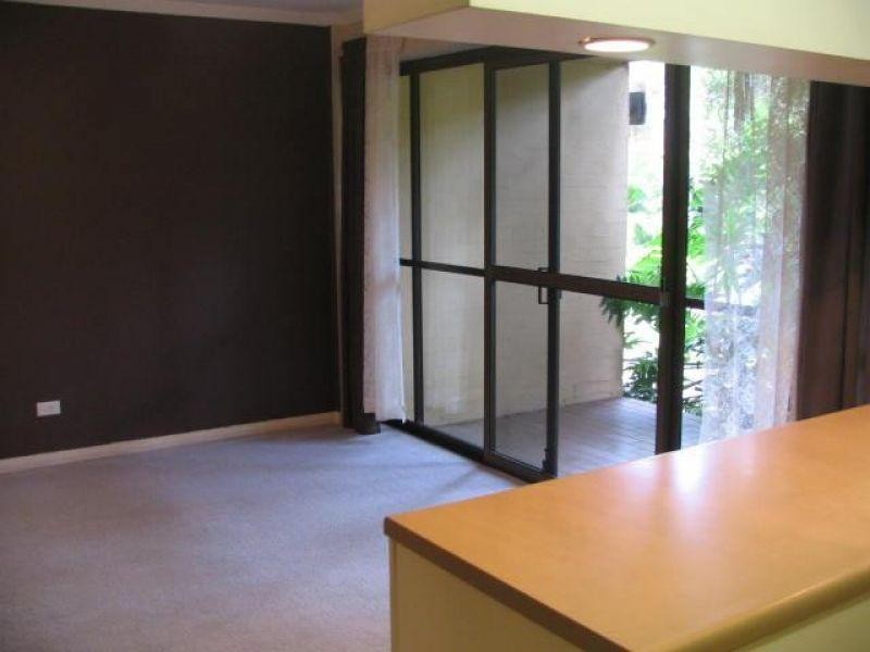 111 Markeri Street, Mermaid Waters QLD 4218