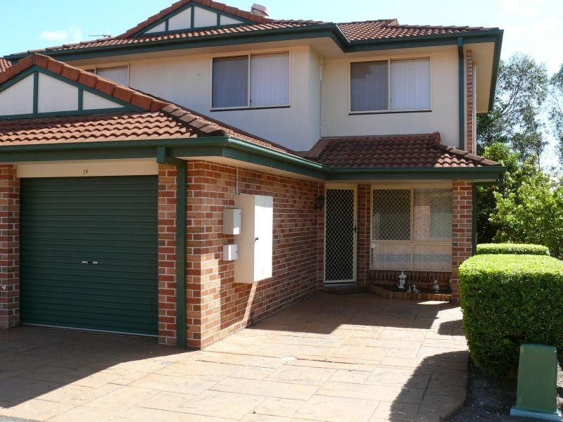 38 Murev Way, Carrara QLD 4211