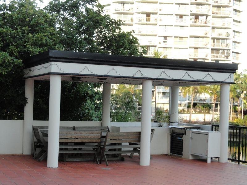 3/12 Paradise Island, Surfers Paradise QLD 4217