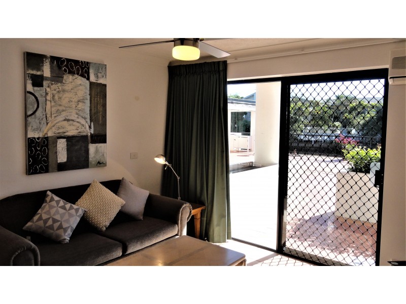 3/12 Paradise Island, Surfers Paradise QLD 4217