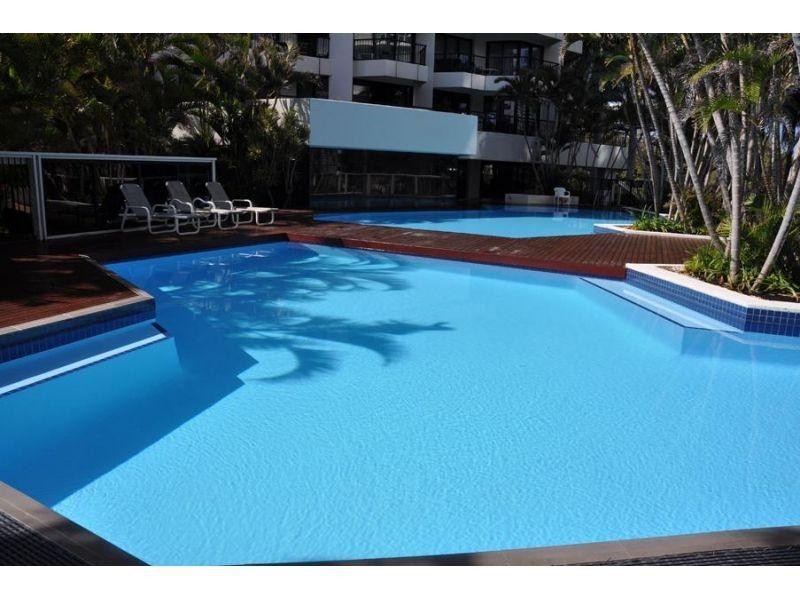 24 Breaker Street, Main Beach QLD 4217