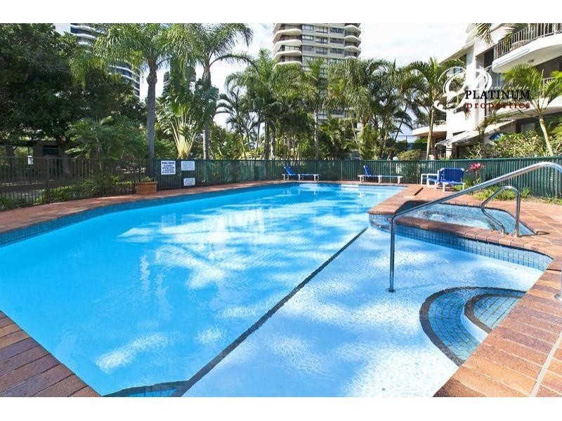 9 Bayview Street, Runaway Bay QLD 4216