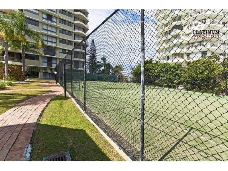 9 Bayview Street, Runaway Bay QLD 4216