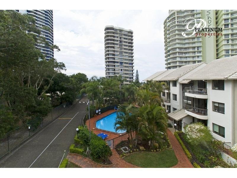 9 Bayview Street, Runaway Bay QLD 4216